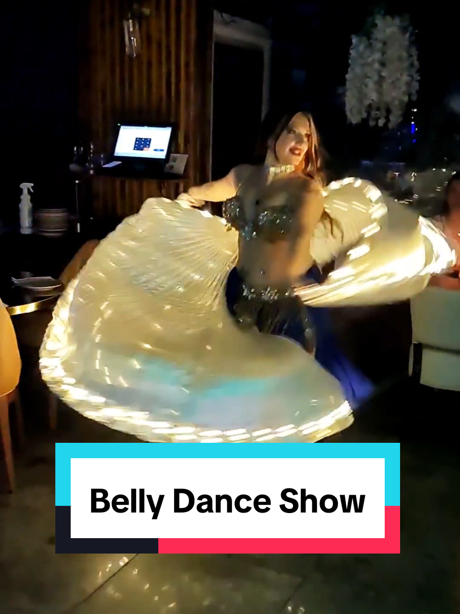 Loved being part of this beautiful show last Friday ✨ LED wings, music, and the best crowd energy 💃 #bellydance #sarasvatidance  #bellydancelondon #bellydanceperformance 