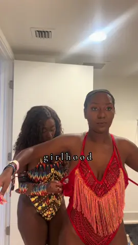 No better feeling than putting your costume on the morning of 🤍 #miamicarnival #revelnation #freaksmas 