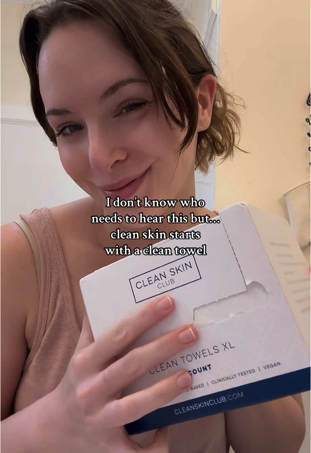 If you’re spending $$$ on serums but still using the same towel every day… this is your sign. These compostable Clean Towels changed my skin barrier 🧖‍♀️✨ #cleangirlaesthetic #CleanSkinClub #dermatologistapproved #skincarefinds #tiktokmademebuyit #skincareroutine #glowyskin