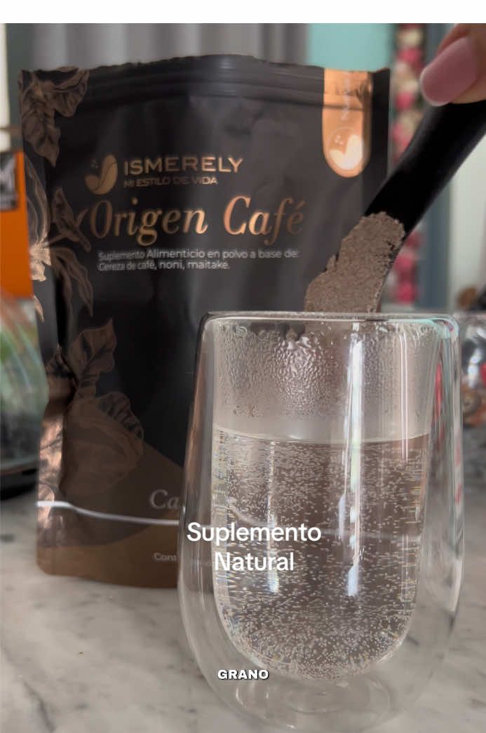 Te presento Origen Café, una mezcla deliciosa con Reishi, Chaga y Ganoderma  tres poderosos hongos naturales que fortalecen tu sistema inmune y te llenan de energía de forma saludable. 🌿 Además contiene cereza de café, que tiene el doble de antioxidantes que el grano tradicional, ayudando a quemar grasa y equilibrar el colesterol. Es un café que cuida de ti mientras disfrutas cada sorbo 💛 Origen Café de Ismerely  bienestar que se saborea todos los días. 💕  #suplementonatural #ismerely #bienestar #suplemento #saludnatural 