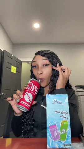 A lid with a straw, I think yes! #sodacanlid #soda #dipesi #fyp #lid 