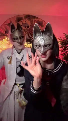 One red pill won’t hurt Kotoyuki @Vamplette  #silenthillf #foxmask #cosplay #hinakoshimizu #halloween 