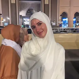 عمرة مقبولة شيريي الله يثبتك 🥹🤍@Sheri #foryoupage #تصاميم_ميار💙 #شيرين_بيوتي #explore 