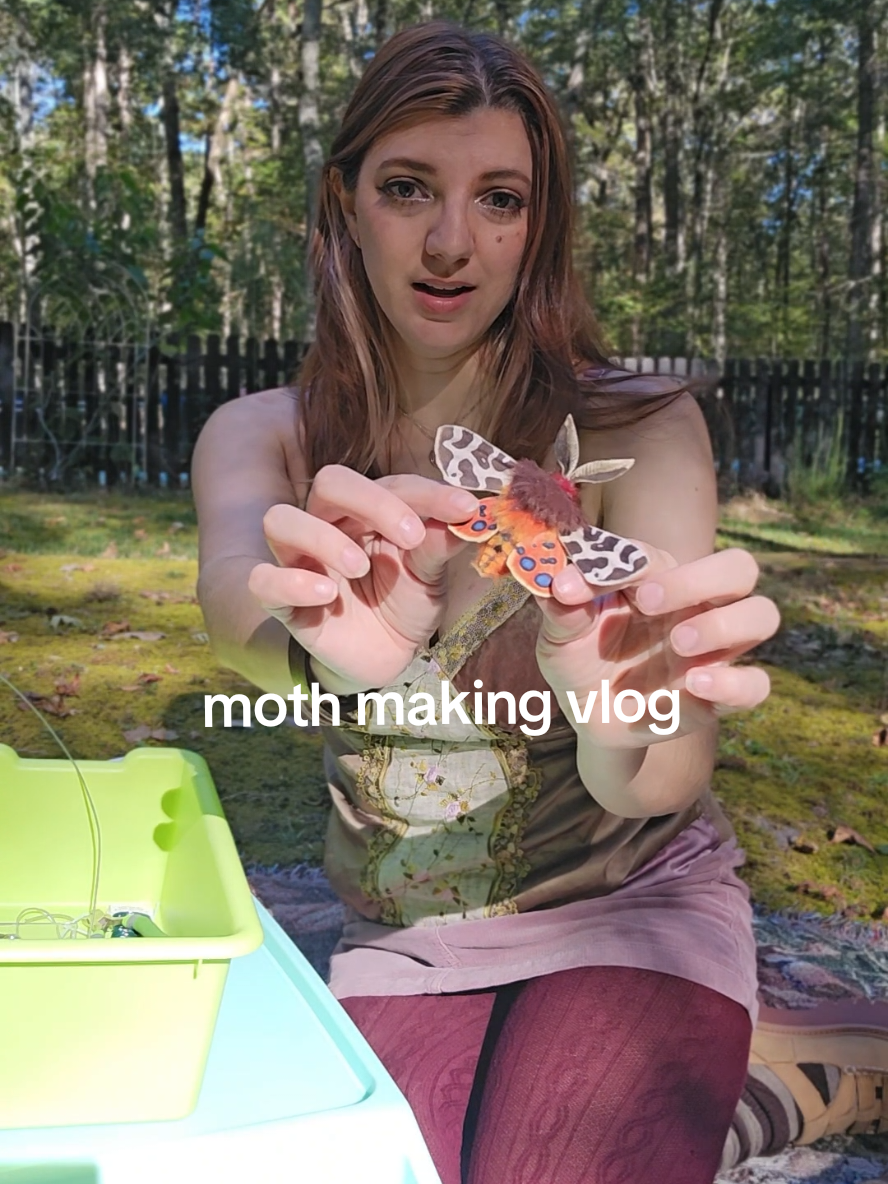 moth making update & bringing you along to my office today. #artistvlog #studiovlog #artistlife 