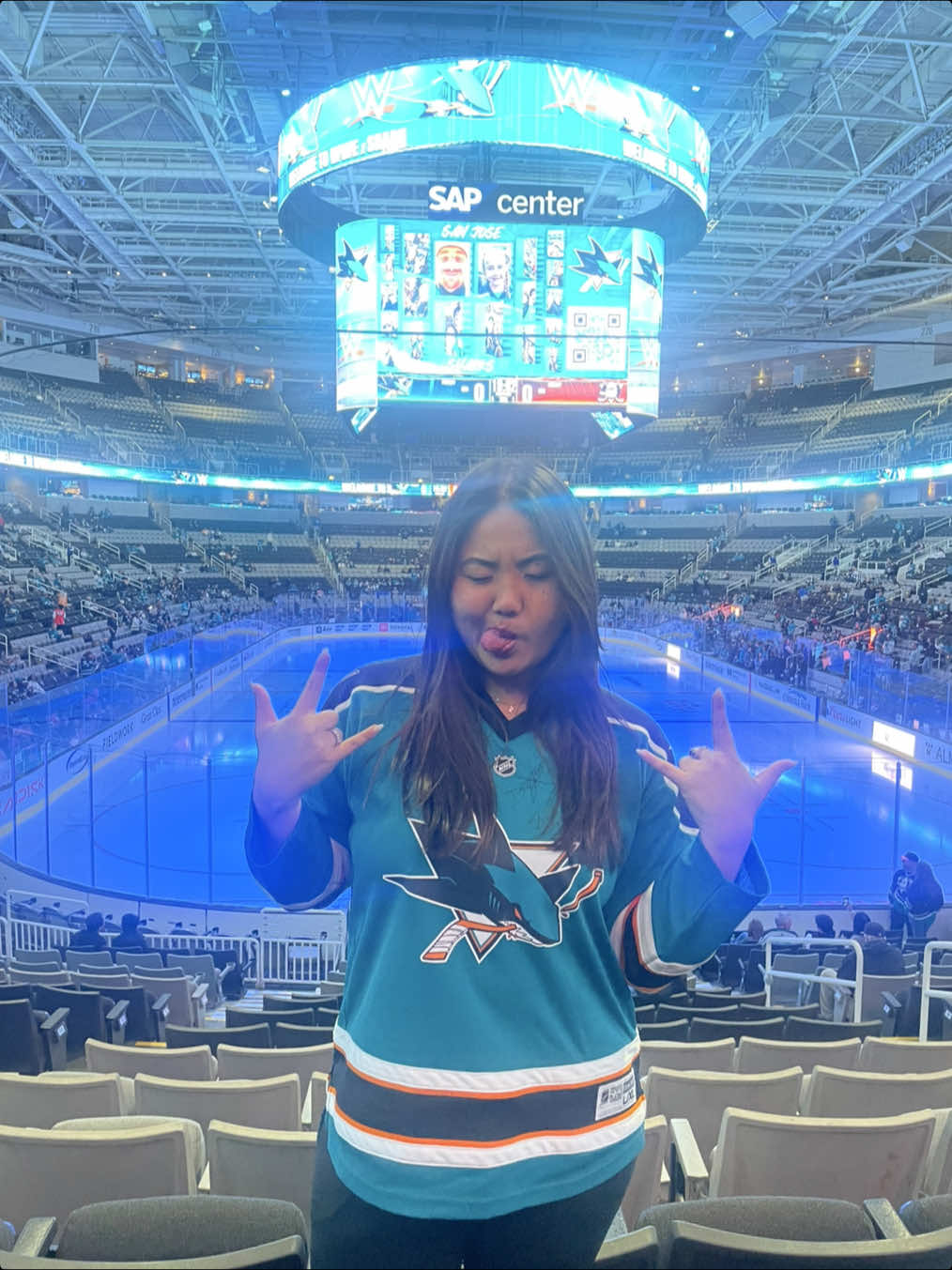 sharks said: hands first, hockey later 🦈💥 #sharks #hockeytiktok #wwetiktok 