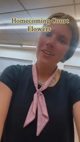 Homecoming ‘25 floral teacher #floraldeisgnteacher #texasffa #teachag #floraldesign #homecoming2025
