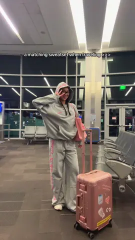 Literally the only fit I’ll travel in 😙 use code “TTNICOLE” for 15% off @White Fox Boutique 🩷🩷🩷