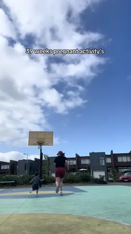 Apparently running induces labour 🥴🤣 #pregnant #babynumber2 #thirdtrimester #39weekspregnant #toddlermom 