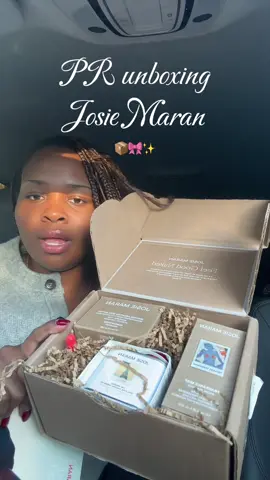 Ma tête de bébé j'ai l'air d'avoir 12 ans ahah @Josie Maran thank you so much bestie🥰 #fyp #josiemaran #prunboxing #influencer #mtl 