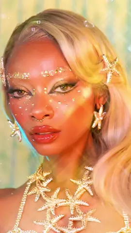 Let’s do my makeup ✨ Ocean Goddess ✨ Already posted the ‘Removing makeup’ part so here’s the full makeup!  What do you guys think of the final look? 🧜‍♀️