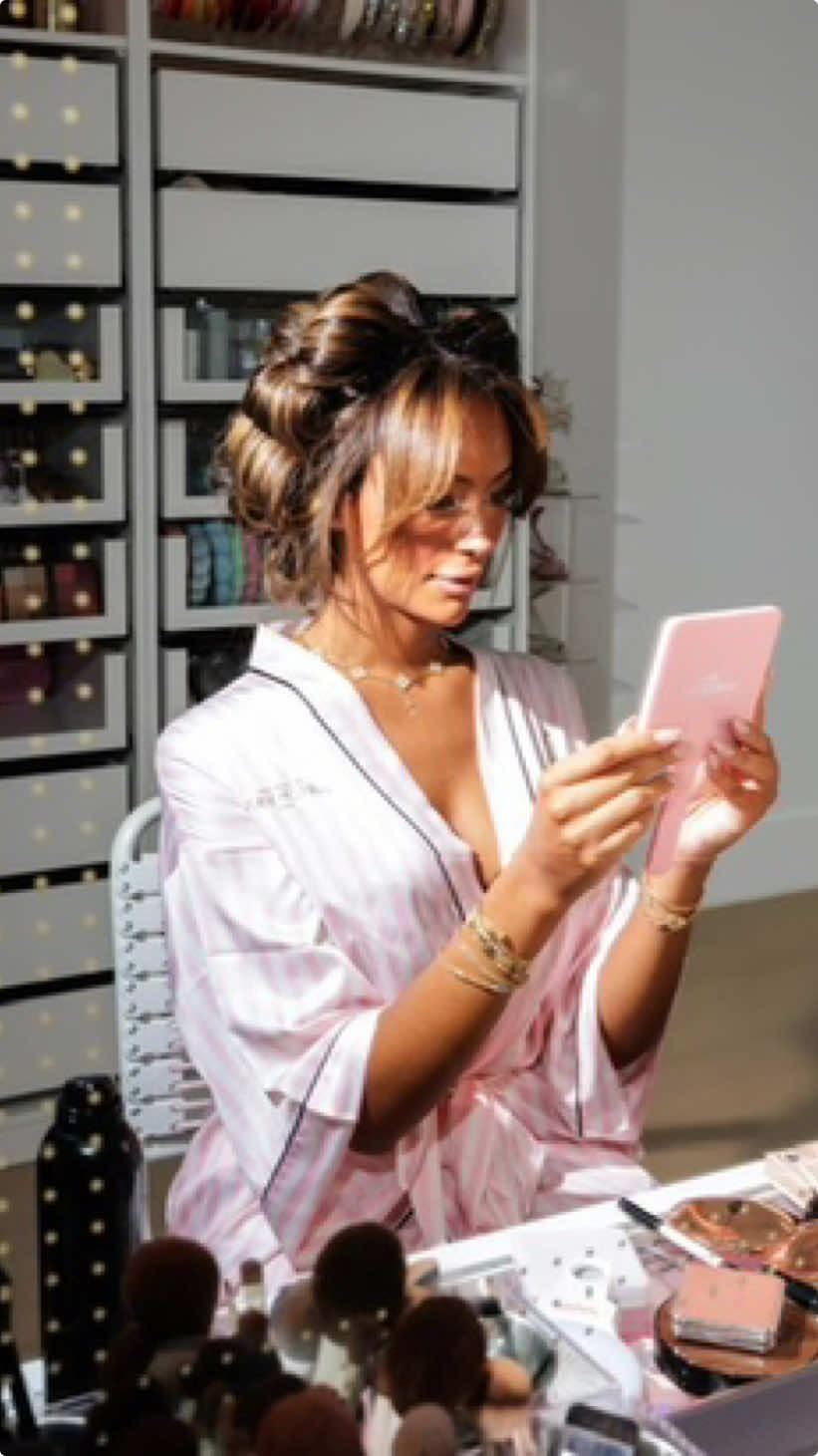 When @emira ♡ says to come along with her as she gets ready for the #VSFashionShow, you do it! Last night, the creative shared how she prepared for the unforgettable evening. Hair: Kendall Williams Hair Makeup: @xoxoemira Outfit: Custom @garosparo Photos: @sabrina_steck 