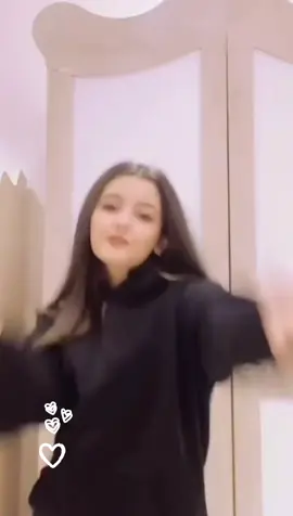 الاسطورة🧚🏻‍♂️ #رند_الشهيلي #رفيف_الشهيلي #سالي_فان_رندالشهيلي #الشعب_الصيني_ماله_حل😂😂 #مشاهدات 