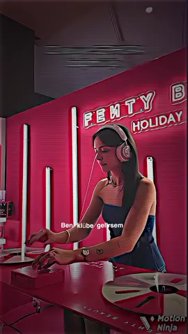 ben klübe gelirsem tüm sarışınları kaparıımm🤙#ferideözdinç #edits #danceperformance #yagizaasigimdiyincekesfetoluyormuş #global 