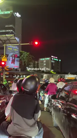 😊#fyp #4u #surabaya #fypforyou #keretaapiindonesia 