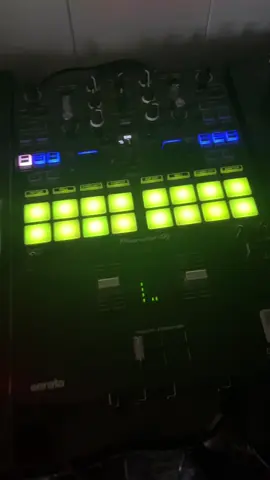 Maputo by Bob James & David Sanborn #smoothjazz #grownfolksmusic #vibes #vinylcollection  #memoriesunlocked 