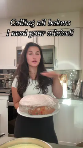 HELP PLEASE!!! 🎂🍰 #baker #baking #cake #tieredcake #help 
