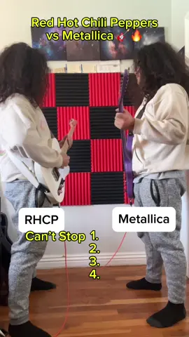Red Hot Chili Peppers vs Metallica 🎸🔥 #guitartok #guitartiktok #guitarhero #guitarsarebetter #guitar 