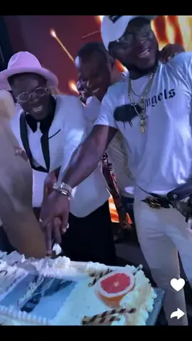 Happy birthday in advance (17th, Oct) to the Greatest Ghanaian Musician ever and the king of African Dancehall, Shatta Wale 🎉 #shattawale #shattamovement #shattawaleking #Africandancehall #tiktokghana🇬🇭 