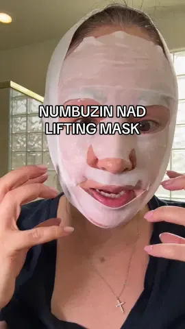 FIRMING SHEET MASK] A firming sheet mask featuring a top and bottom section: the top mask contains NAD+ BIO capsules, while the bottom mask is infused with dissolvable PLA threads, that helps enhance defined jawline and gives radiant, plump skin. The additional lifting band further enhances the lifting effect by tightening and sculpting the face for aging, dull skin. #numbuzin #numbuzinno9 #firmingskincare #koreanskincare #antiagingskincare @numbuzin 