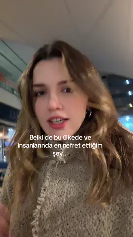 Ay sinirden söylemeyi unutmuşum bide sokakların hali yani.. her yer izmarit ve çöp dolu valla birazcık duyar ya    #fyp #keşfet #opinion 