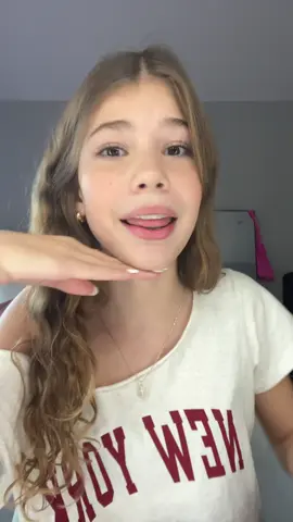 i don’t like this but lmk if im doing anything wrong!! #fyp #asl #signlanguage #idkwhatimdoing 