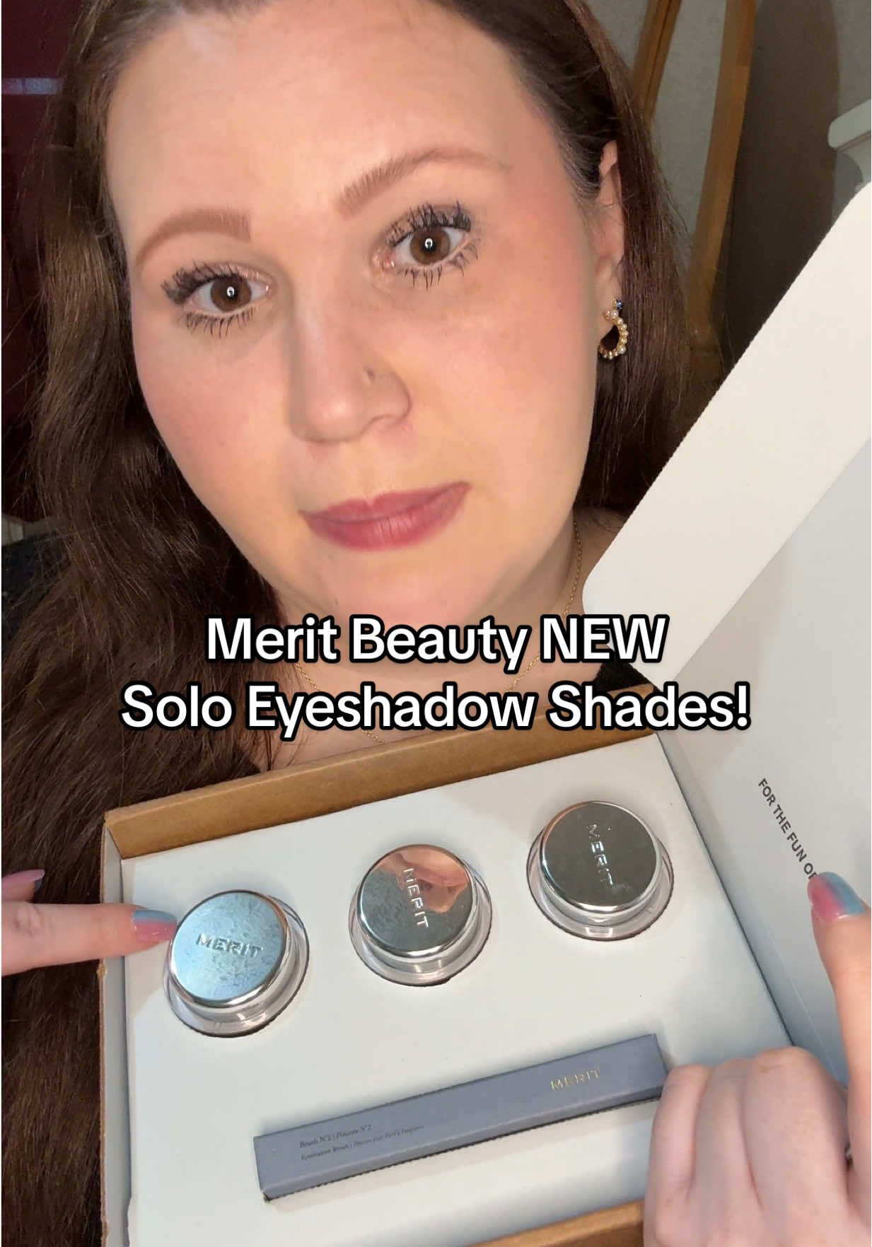 Merit Solo Eyeshadows are shimmery, creamy, soft and buildable. Blend very easy. Eyeshadow NEW shades in Sartorial, glaće and Iris. Thank you so much Merit! @MERIT Beauty #merit #soloeyeshadow #meriteyeshadow #giftedbymerit #meritbeauty  