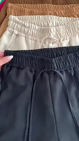 PARA TUDOOOO 😱😱 ✨ Olha esse achadinho, além de linda e confortável vem com preço que cabe no seu bolso, aproveita ✨ Calça pantalona duna com bolso “Conforto e estilo em um só look 😍✨ A Calça Pantalona Duna é perfeita para te acompanhar do dia a dia ao fim de semana — com bolsos e aquele caimento dos sonhos 💫” ID do produto nos comentários 👇🏻 #modafeminina #lookdodia #conforto #achadosshopee 