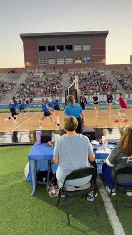 @capital city high school volleyball under the stars. #volleyball #highschool #fyp #viral 