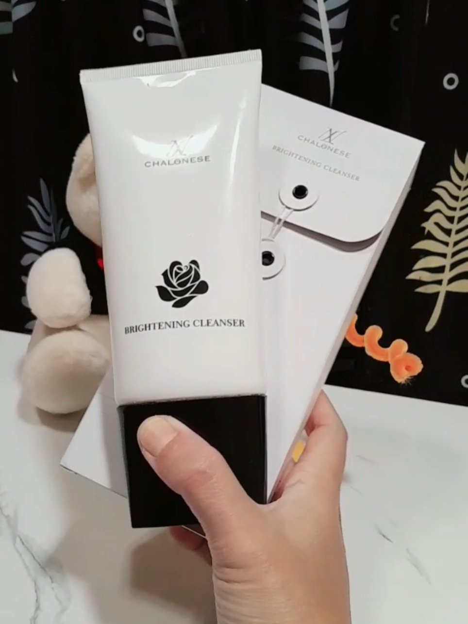 produk mewah dengan ukuran jumbo dan banyak kandungan yg sangat bermanfaat untuk kulit #facialwashchalonese  #brighteningcleanser  #kontenjualan  #fyppppppppppppppppppppppp 