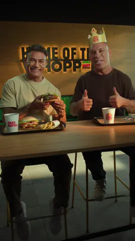 Vocês querem ver treta, a coisa pegar fogo, né? Mas fogo aqui, só na grelha do BK. 🔥 A porrada já comeu, agora quem come é você: King em Dobro, com 2 burgers grandões, grelhados no fogo e no precinho partir de R$25,90. Assim, você pode comer sozinho... ou dividir com quem você gosta! E pode vir sem luva mesmo!!! 🥊 É só colar no BK ou BK Drive mais próximo e aproveitar. #popo #wanderleisilva 