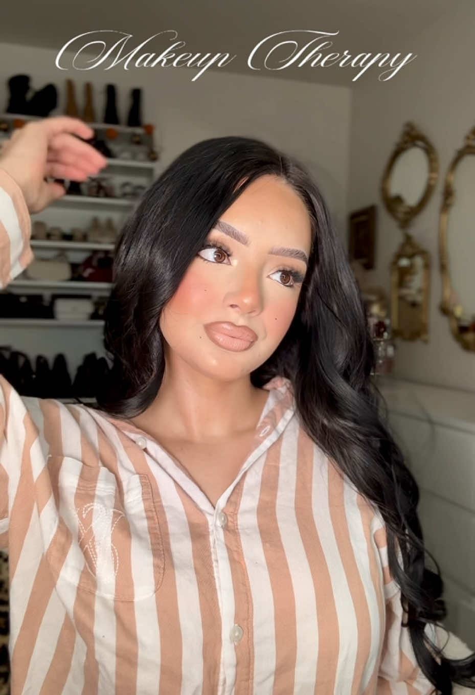 GRWM📚🍂🤎 - Products used: • @Bobbi Brown Vitamin Enriched Face Base. • @Maybelline NY Grippy Serum Primer.  • @NARS Cosmetics Soft Matte + Light Reflecting Foundation (shade: Gobi & Deauville). • @Patrick Ta Beauty For Foundation Brush.  • @makeupbymario Soft Sculp Shaping Contour Stick (shade: Medium) + F4 Brush.  • @rhode skin Pocket Blush (shade: Toasted Teddy.) • @Anastasia Beverly Hills Magic Touch Concealer (shade 03). • @Estée Lauder Double Wear Concealer (shade: 1.5W). • @wetnwildbeauty 5 In 1 Primer Essence Powder.  • @Huda Beauty Easy Bake Setting Powder.  • @Fenty Beauty Skin Stalkr Bronzer (Shade: Caramel Cutie). • @Juvia’s Place Blush Duo (Volume 2).  • @ONE SIZE BEAUTY Powder Melt Setting Spray.  • @Charlotte Tilbury Airbrush Flawless Setting Sray - #sofiaarrayales #getreadywithme #seattle 