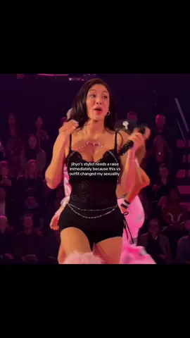 they really stood out in k-pop this year mygod #jihyo #twice #victoriasecret #kpop #fyp viral jihyo twice kpop victoria secret show 