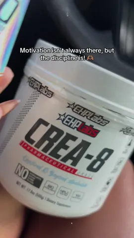 Motivation isn’t always there, but the discipline is 🤜🏽🤛🏽 #gymtime #discipleovermotivation #GymTok #creatine #strongmama 