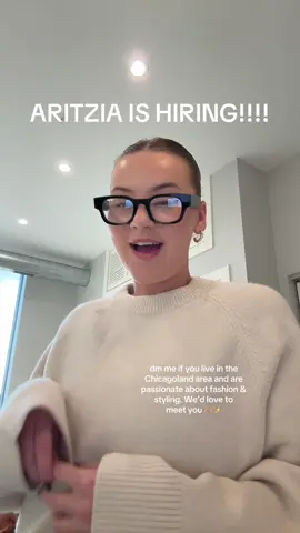 Call it an early Christmas present?? @Aritzia Chicagoland is hiring for the holidays and we’re looking for people passionate about fashion to bring on to our teams! We have part time and full time seasonal roles available at all of our Chicago suburbs stores right now. DM me if you’re interested 🤍🤍