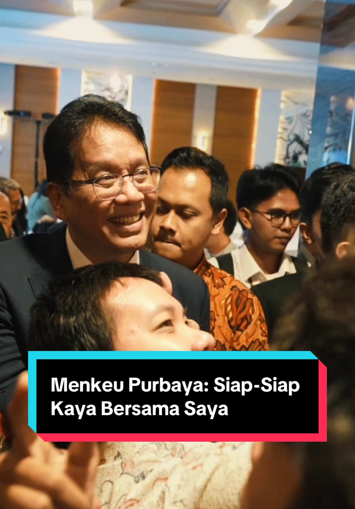 Optimis pertumbuhan ekonomi melaju pesat, Menkeu Purbaya: Anda siap-siap kaya bersama dengan saya. Coba tulis komentar di bawah kalau kalian sudah siap kaya!🫵🏻