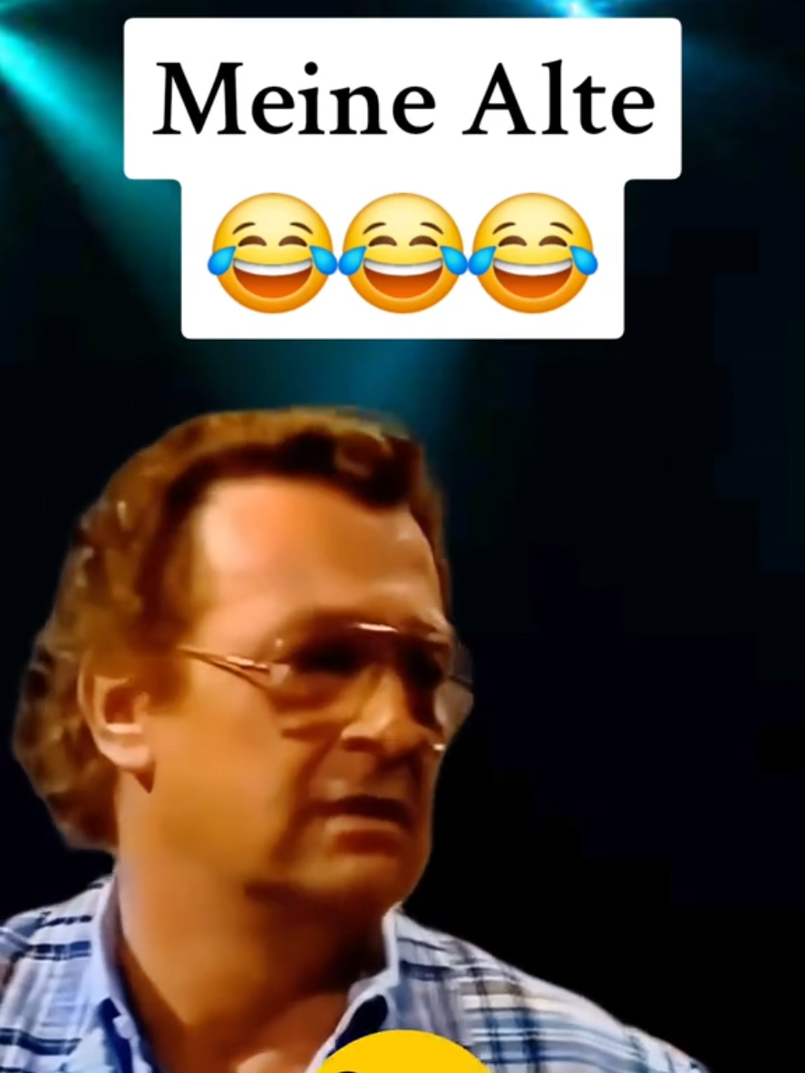 Meine Alte 😂😂😂 #humor #kneipe #sketch #comedydeutschland #iammesuta 