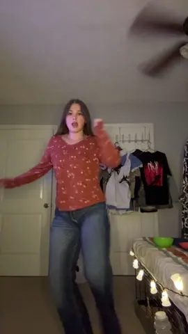Ik we remember that’s this is literally the dance that blew my tt up.. 