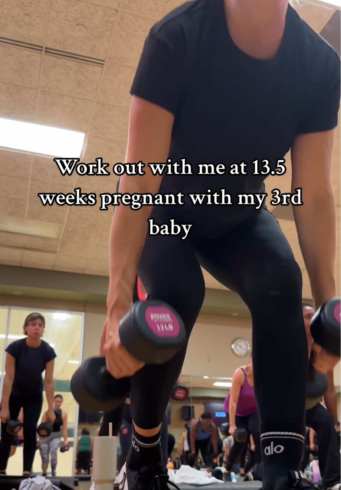 Work out with me 13.5 weeks pregnant at one of the most popular classes at Lifetime. @justjosephd classes are eliteeeeee 💪🏼 #lifetimefitness #MomsofTikTok #fyp #workout #pregnant 