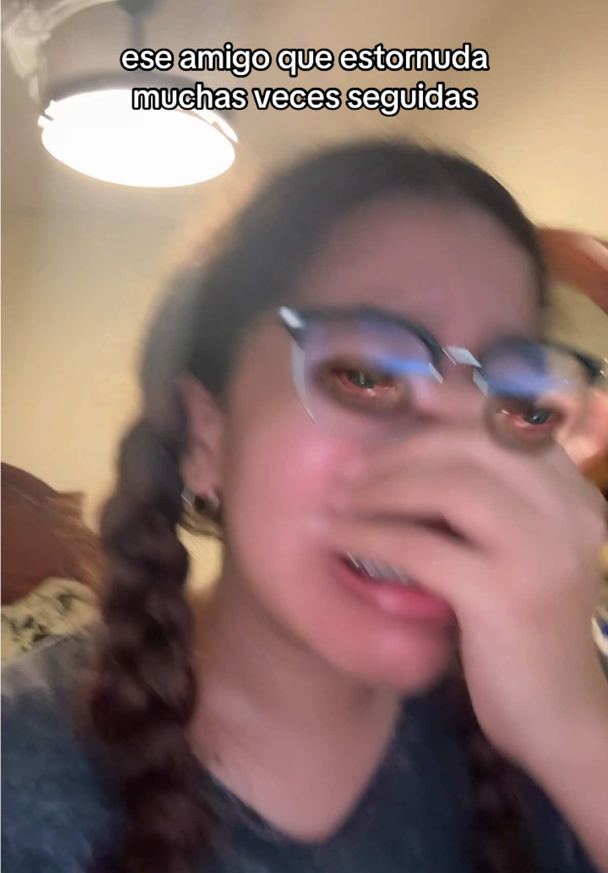 eel que estornuda muchas veces seguidas 😭 (inspo: @ARI 👽 )