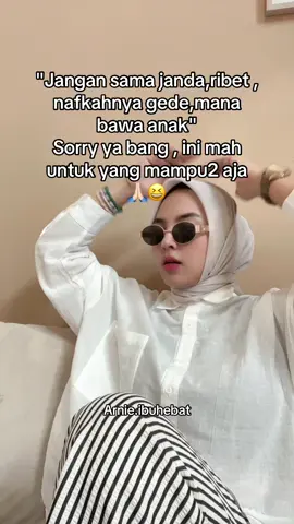 Janda emang di ciptakan Tuhan untuk laki2 tanggung jawan n banyak duit , klo yang kere mah gak usah deket2 ya!! Nafkahin janda mah emang bener mahal 😂 