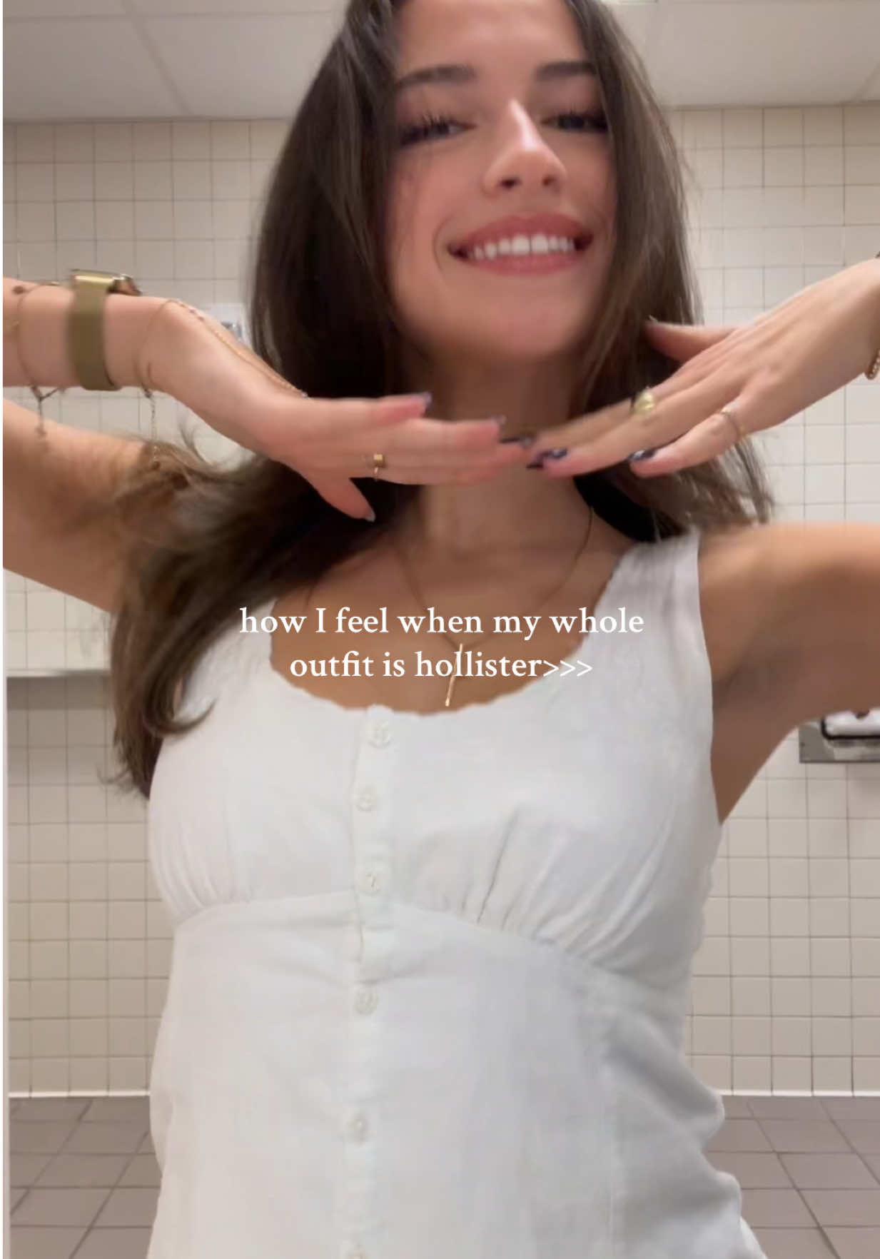 cutest linen set @hollister #OOTD #hollisterpartner #hollisterco 