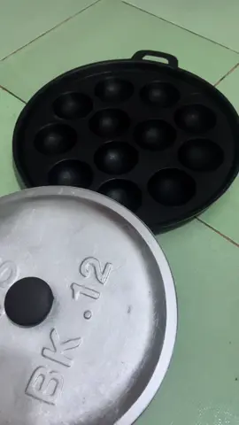 Khuôn làm bánh khọt 12 lổ tiện lợi dễ sử dụng 