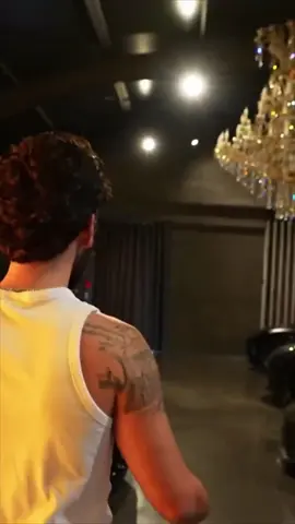 Quando a paixão fala mais alto que a razão! 🚗❤️ Confira essa emoção e os cortes incríveis do @verdadesdoruyter que vão te fazer querer acelerar! #Adrenalina 