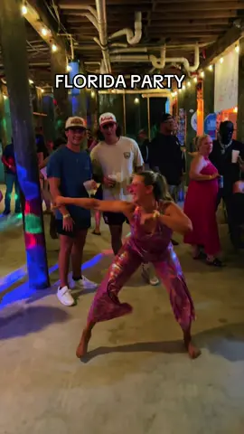 🤣😂🤣 💃 🕺 #party #dance #florida #turnup #IWannaRock 