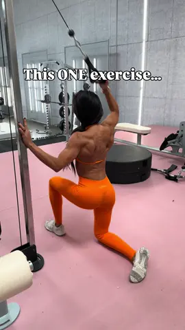 This one exercise will sculpt your back, fire up your core, and teach your body to move like an athlete. It’s not just a back exercise… This kneeling single-arm high cable pull hits so much more than just lats: ✅ Back definition (lats, rear delts, rhomboids) ✅ Core control anti-rotation + obliques ✅ Scapular strength for posture & shoulder health ✅ Glute stability (from the kneeling setup) ✅ Mobility + coordination (yes, it’s functional) Pro tip: Keep your core locked in and let your shoulder blade move with control through the pull no jerking, no twisting. This is one of my go-tos on back day or a killer move to add to your functional upper body circuits  #upperbody #Fitness 