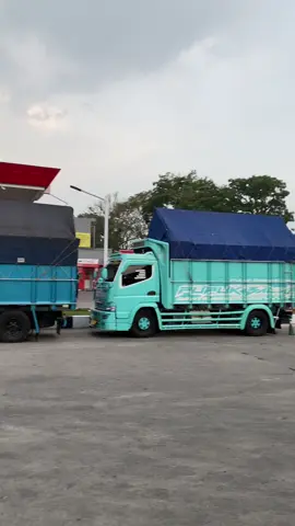 #cantermaniaindonesia #cmic_indonesia #cctv_truck_indonesia #pesonadrivermuda #engkel_mania_indonesia 