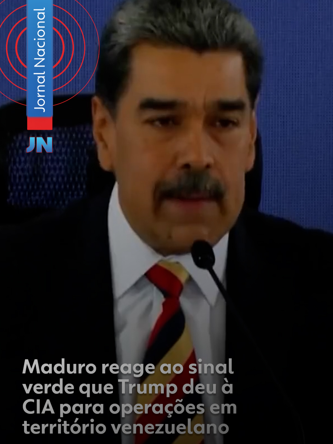 Tensão - O clima político entre Estados Unidos e Venezuela é de alta tensão. O governo de Nicolás Maduro reagiu ao sinal verde que Donald Trump deu ao serviço secreto americano para operações em território venezuelano. O presidente da Venezuela se dirigiu aos americanos em inglês, nesta quarta-feira (15) à noite: 