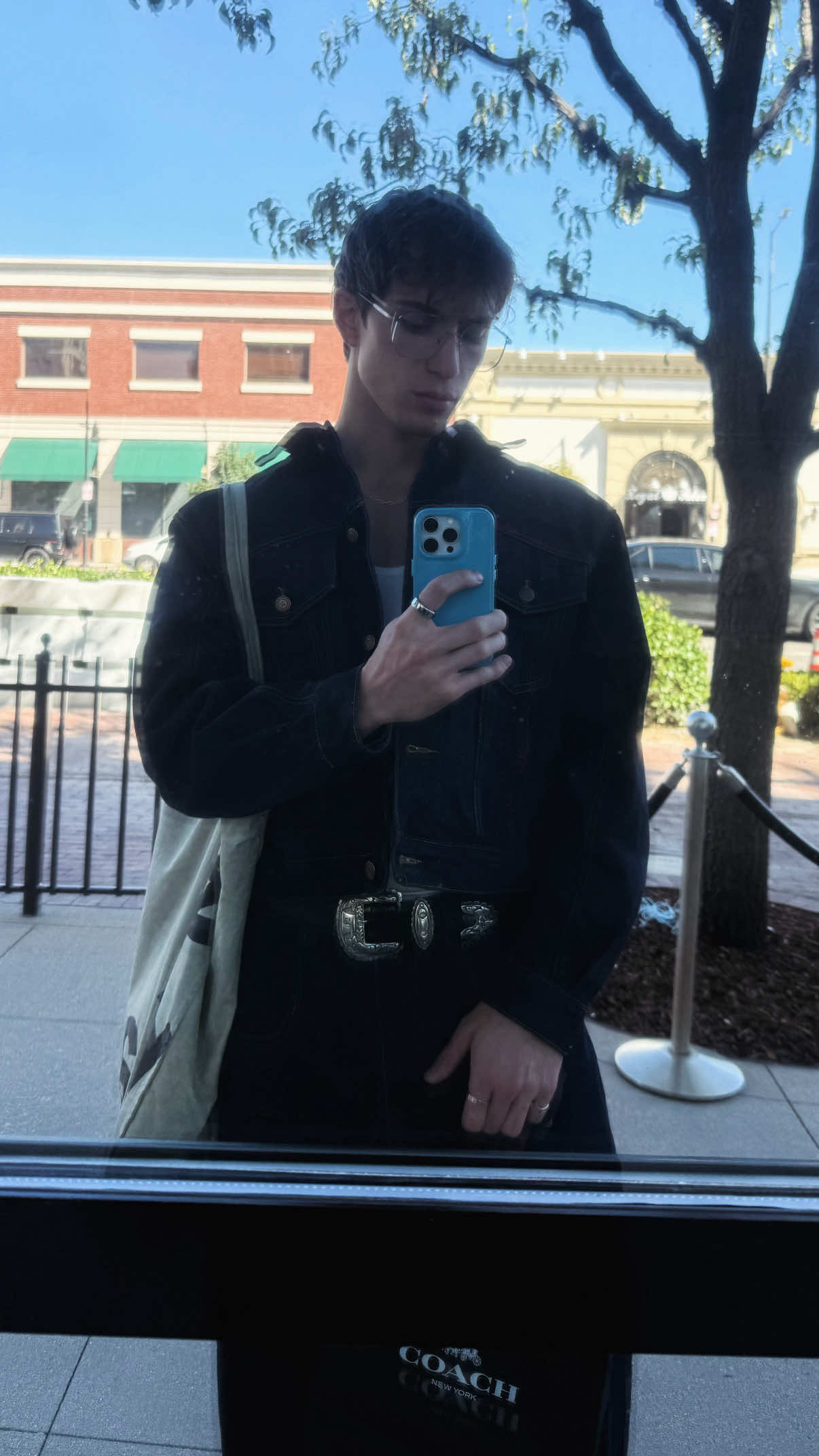 she stole my shirt  #sabrinacarpenter #fyp 