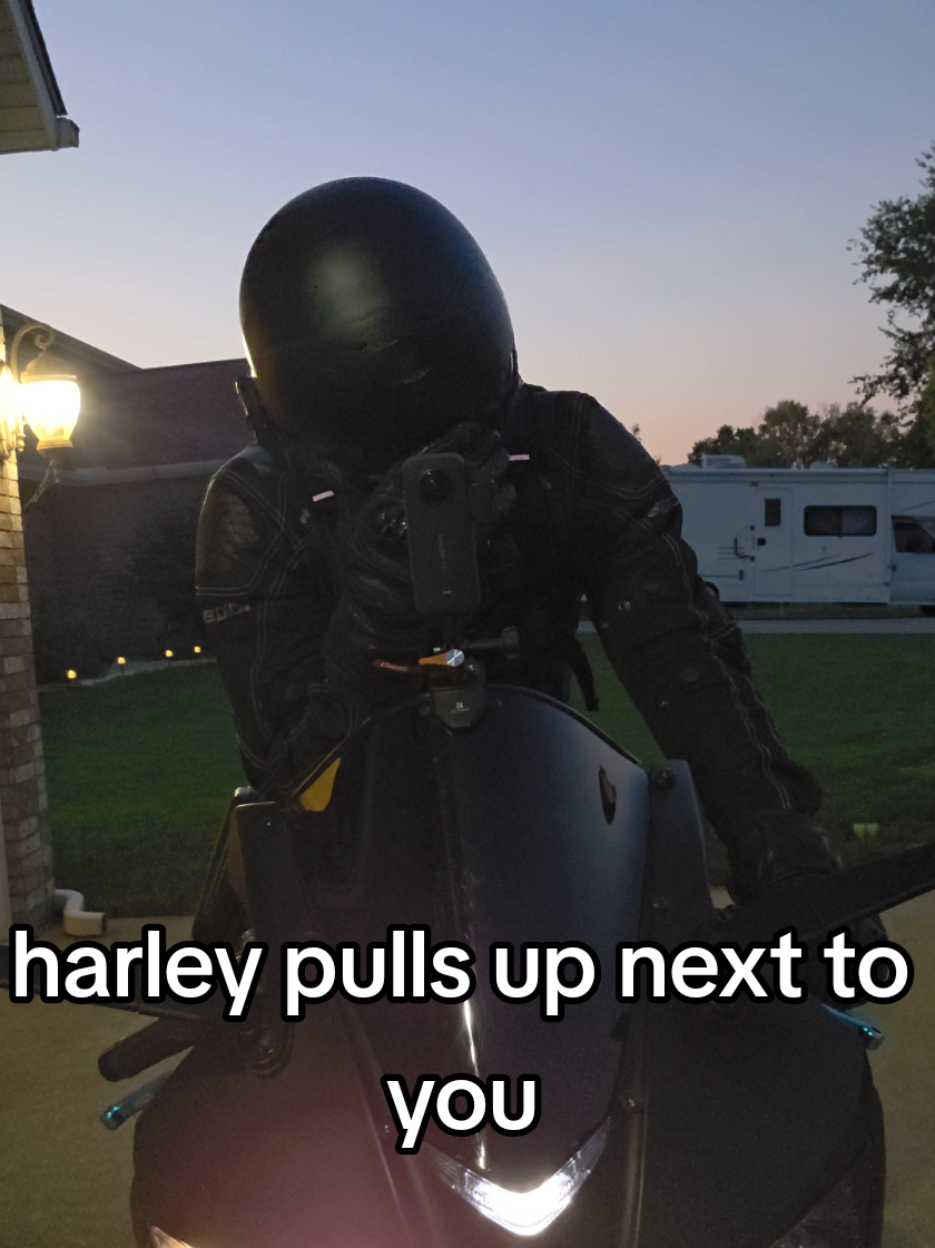 nah it aint shaking that much bruh 😭🥀 - - - #bikelife #harley #foryoupage #tiktok #blowthisup 