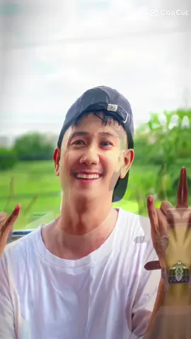 #နင်ဝင်လာလိုက်ပြန်ထွက်လိုက် #ရင်ကိုဓားနဲ့အထပ်ထပ်စိုက် #ဝိုင်းစုခိုင်သိန်း #💔🥀 #သီချင်းလေးကြိုက်လို့ပါ 